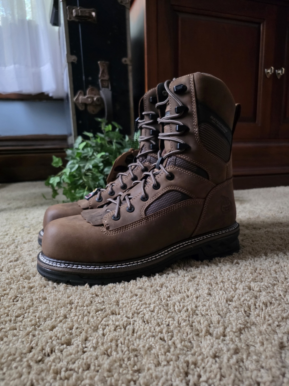 Men's Brown Leather Work Boots With Composite Toe - Rugged Waterproof Support